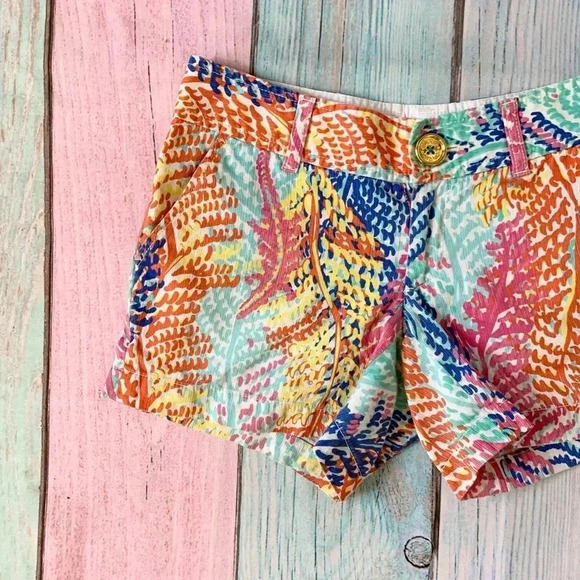 Lilly Pulitzer the Callahan shorts - Picture 3 of 11